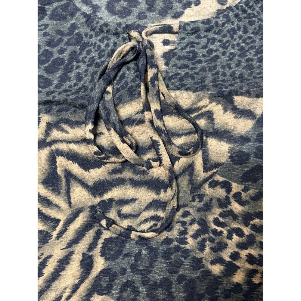Used Rampage Clothing Co. Leopard Print Long Sleeve Top‎ Sz Large Excellent Cond - Picture 3 of 6